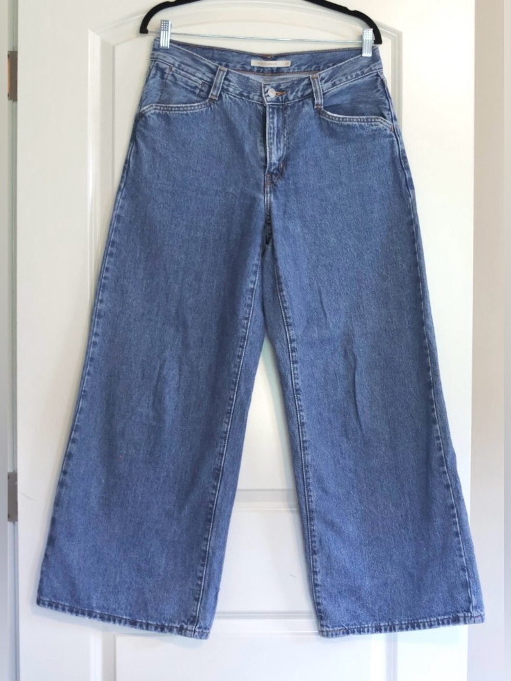 Levi’s ’94 Baggy Wide Leg Jeans Size 28 Medium Wash